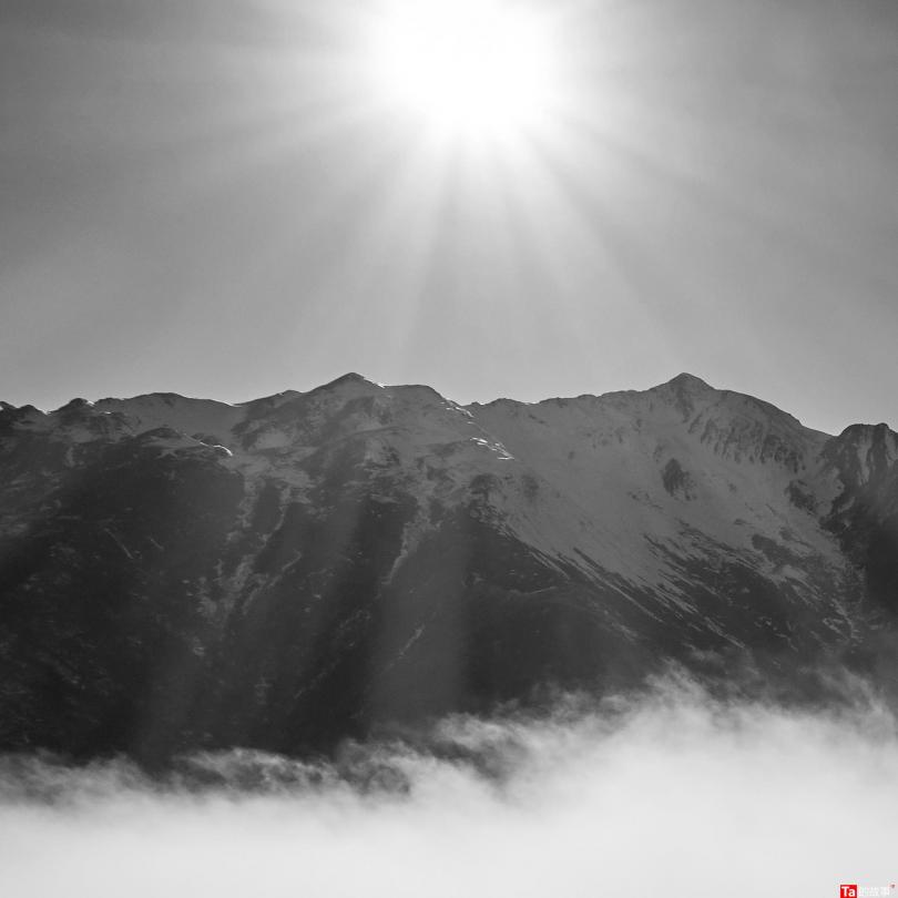 《巴朗山上的雪》